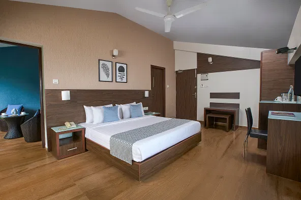 Deluxe rm with Balcony 2